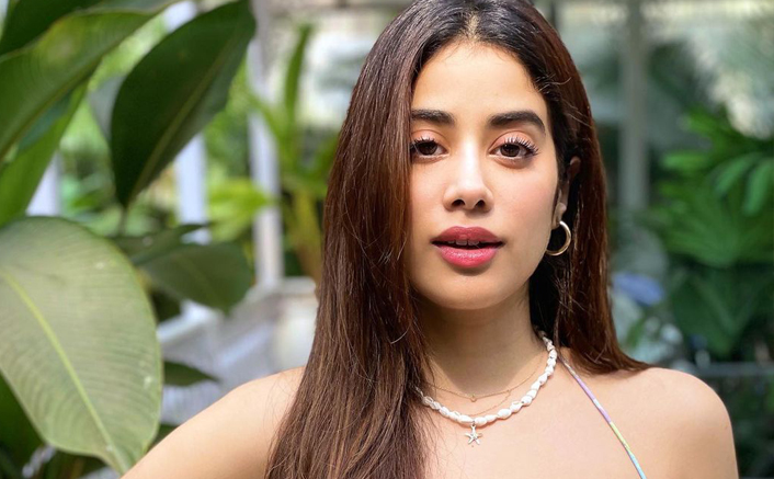 Janhvi Kapoor Says She's 'Not Feeling So Glam', But Her Picture Is  Narrating A Different Story Altogether