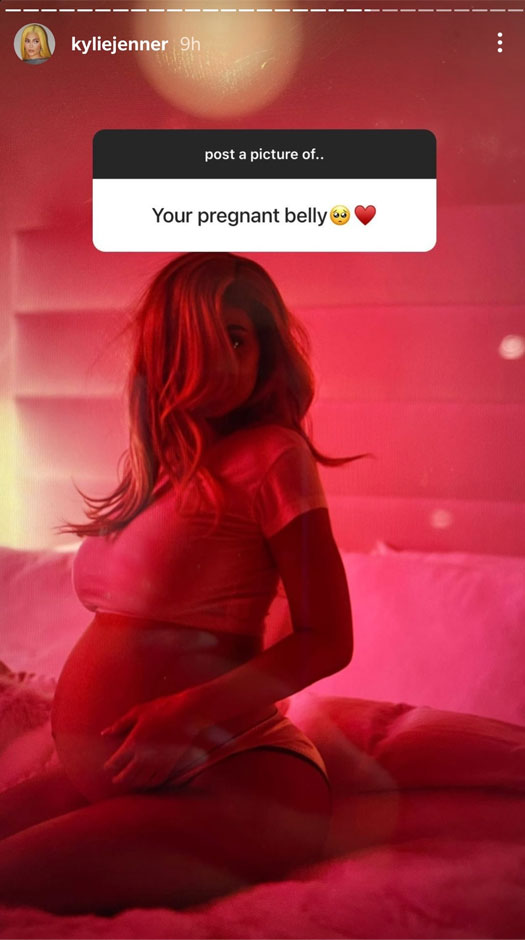 Kylie Jenner Shares An Unseen Picture Of Her Pregnant Belly & It Has Our Heart