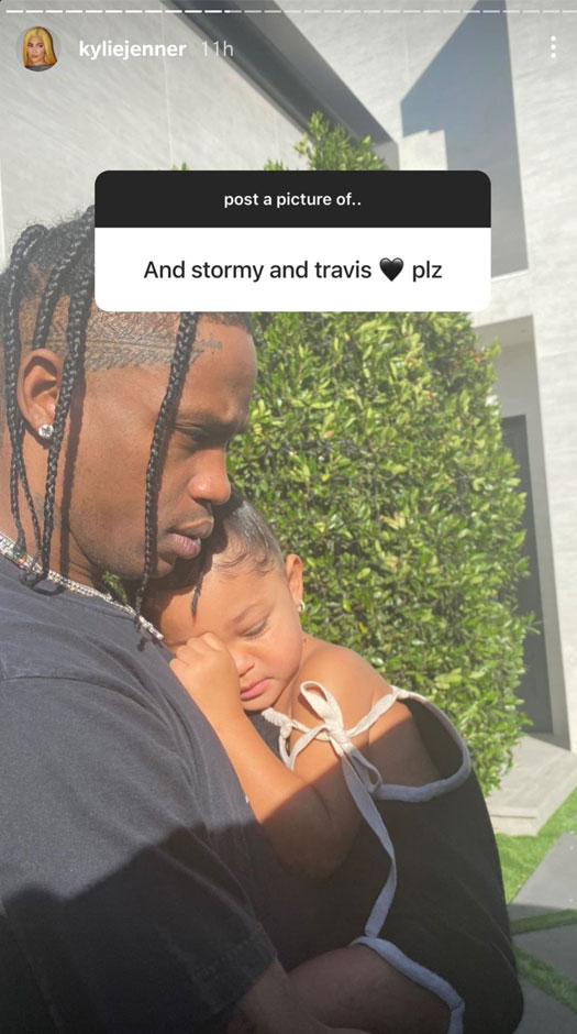 Kylie Jenner Shares An Unseen Picture Of Her Pregnant Belly & It Has Our Heart
