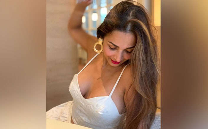 Malaika Arora Looks Stunning In An All-White Ensemble, Check Out!