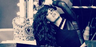 'Leggy lass' Salma Hayek posts stunning #tbt