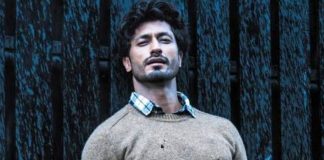 Vidyut Jammwal performs stunt with 'deadliest weapon in the world'
