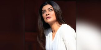 Sushmita Sen puts on her 'thinking pout'