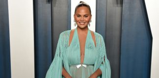 Chrissy Teigen Tweets Her Exit From Twitter, Writes “It’s Time For Me To Say Goodbye”
