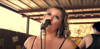 COUNTRY SINGER TAYLOR DEE DIES AGED 33 AFTER CAR ACCIDENT