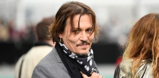 Did You Know That Johnny Depp Used To Sell Pens To Strangers Before He Came Into Acting?