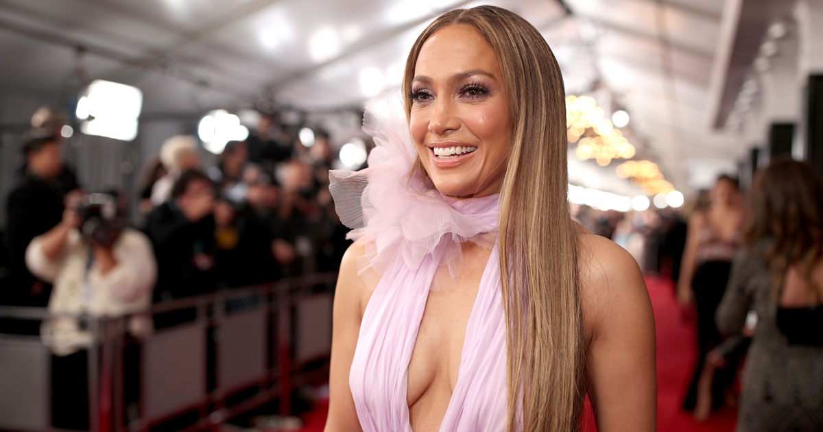 From Angelina Jolie, Gal Gadot & Salma Hayek - Oomphiest Hollywood Moms Who Are Giving The Gen Z Hotties A Run For Their Money, Find Out