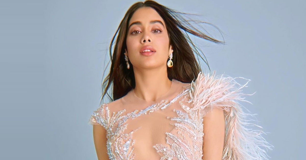 Janhvi Kapoor refuses to kiss fan amid pandemic