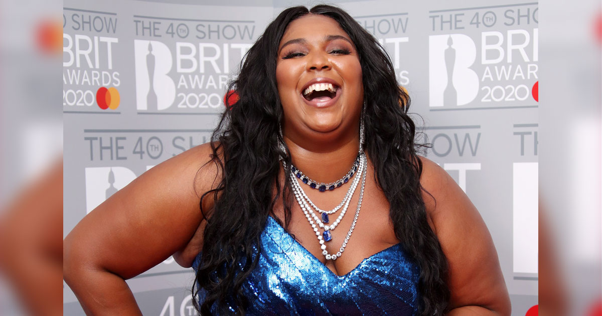 Lizzo Declares Herself Single After Cozying Up With A Mystery Man In Malibu