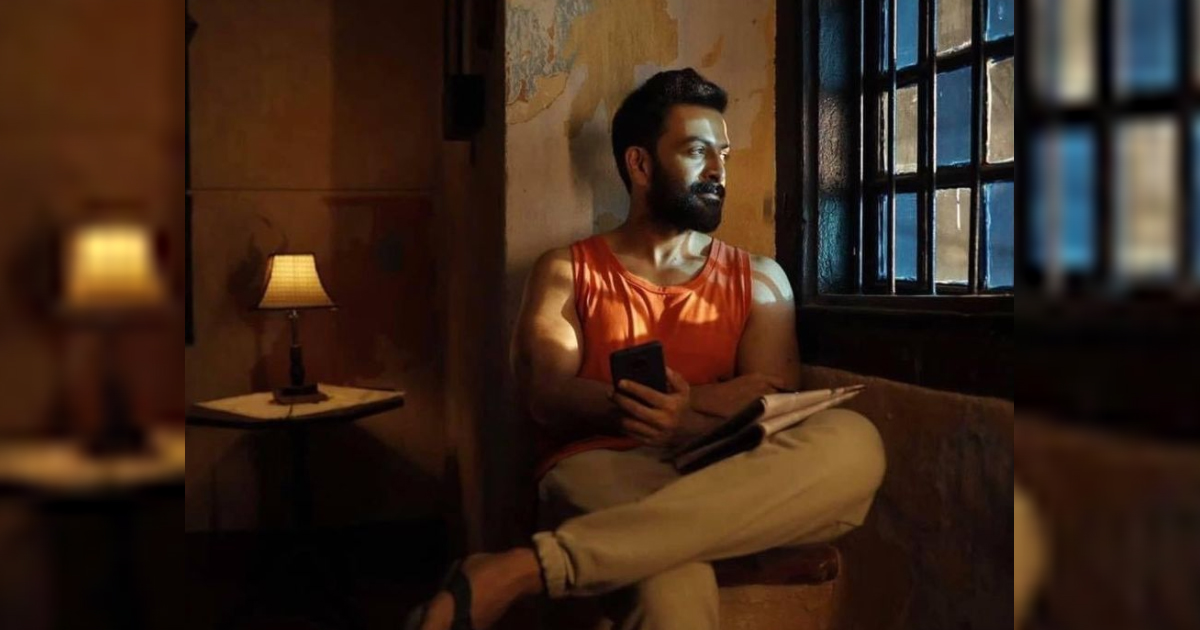 Prithviraj shares 'Urumi' throwback pic: '10 years to this epic'