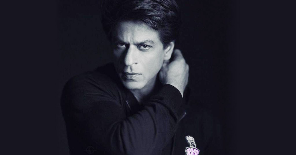 Shah Rukh Khan Offers Prayers To His Parents