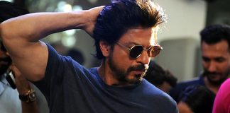 Shah Rukh Khan Replies To A Fan Asking About The Colour Of His Underwear Proving Yet Again Why He's The King Of Sarcasm