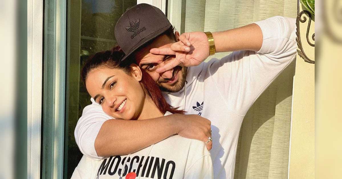 Aly Goni Had A Perfect Reply To A Fan Who Wanted To Him To Marry Jasmin Bhasin