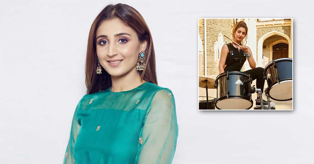 Dhvani Bhanushali nostalgic as 'Vaaste' turns two