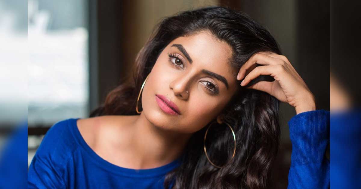 Mahabharat Actress Sayantani Ghosh Asked About Her Bra Size During Live Session