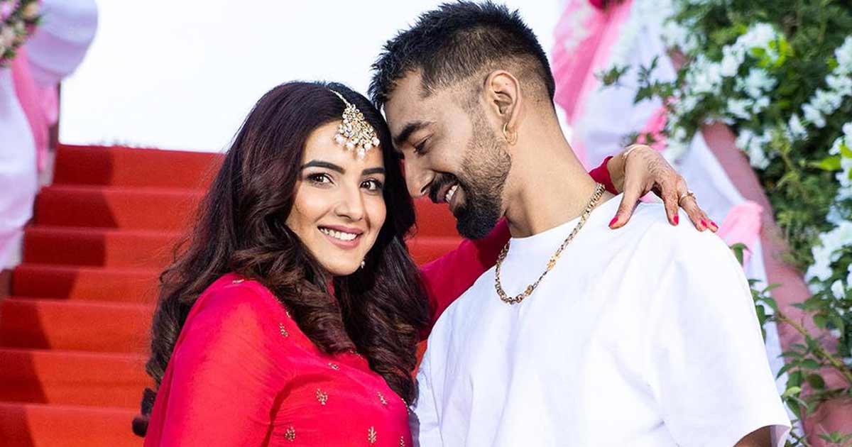 Maninder Buttar On Collab With Jasmin Bhasin For Pani Di Gal