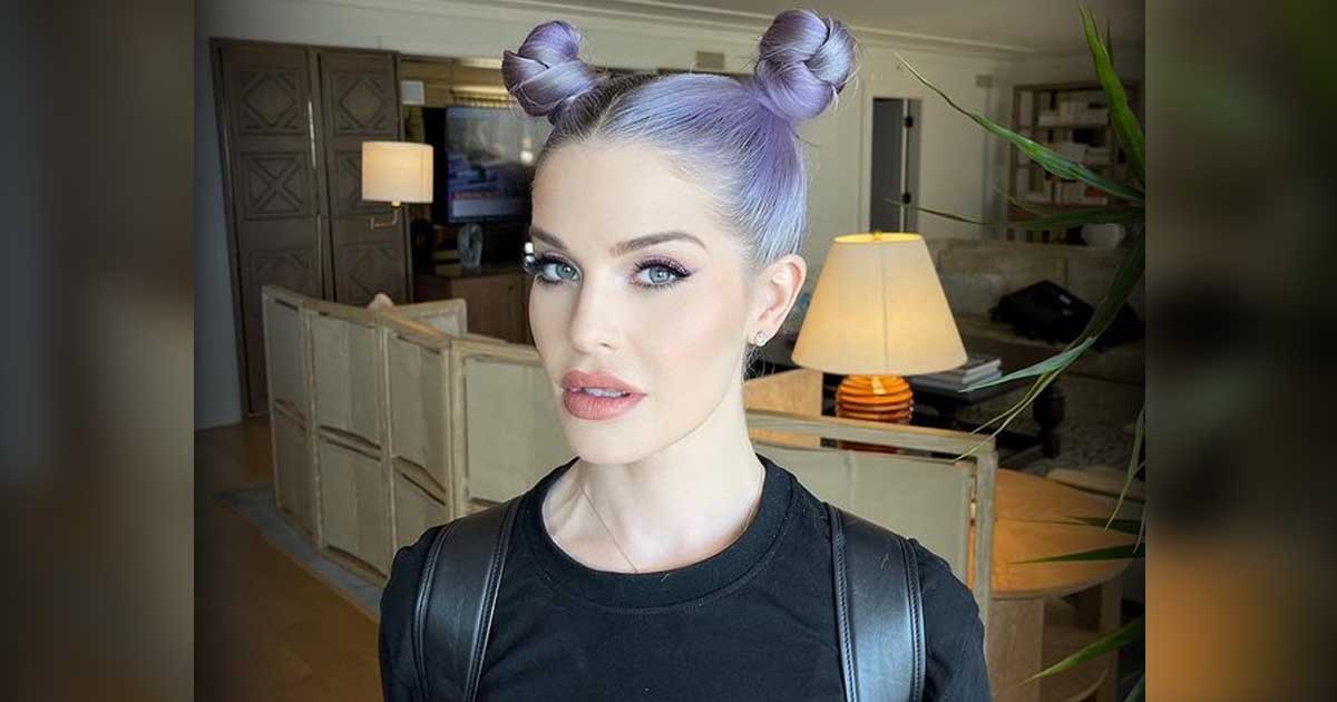 Kelly Osbourne denies having had plastic surgery
