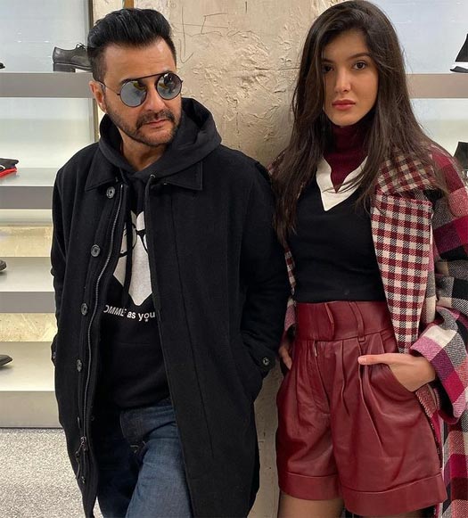 Maheep Kapoor Reveals How Sanjay Kapoor Will React To Daughter Shanaya's Intimate Scene On Screen