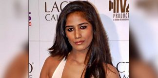 Poonam Pandey Calls First Carrier Of COVID 'Lay Lee Sub Kee'