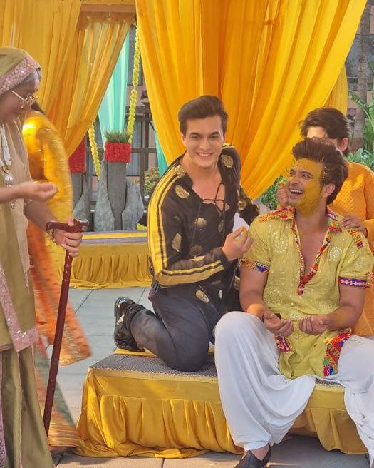 'Yeh Rishta Kya Kehlata Hai': The Goenkas have a ball at Sirat and Ranveer's haldi celebration