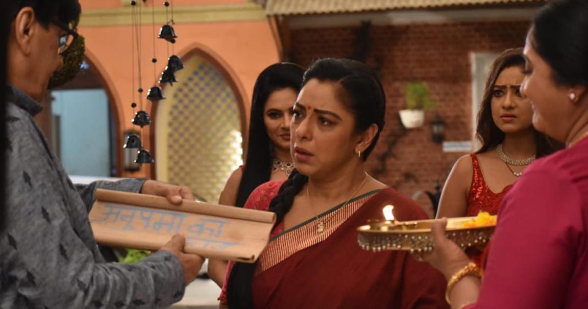 'Anupamaa': Baa, Babuji welcome Anupamaa once again in their family