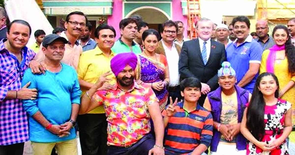 Top 5 Shows & Movies That Will Remind That Family Comes First!