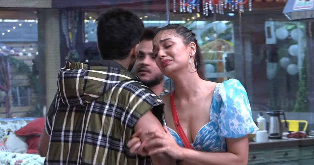 Bigg Boss OTT: Zeeshan Khan Evicted After Ugly Fight With Pratik Sehejpal & Nishant Bhat, Divya Agarwal Breaks Down