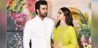 Fans Notice Ranbir Kapoor Kissing Alia Bhatt, See Pics