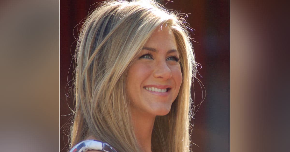Jennifer Aniston Amplifies Resources That Can Help Afghan Refugees Since The Taliban Takeover