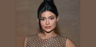 Kylie Jenner's Fans Believe That She Is Pregnant Again Through Birthday Photos: "She's Definitely Pregnant"
