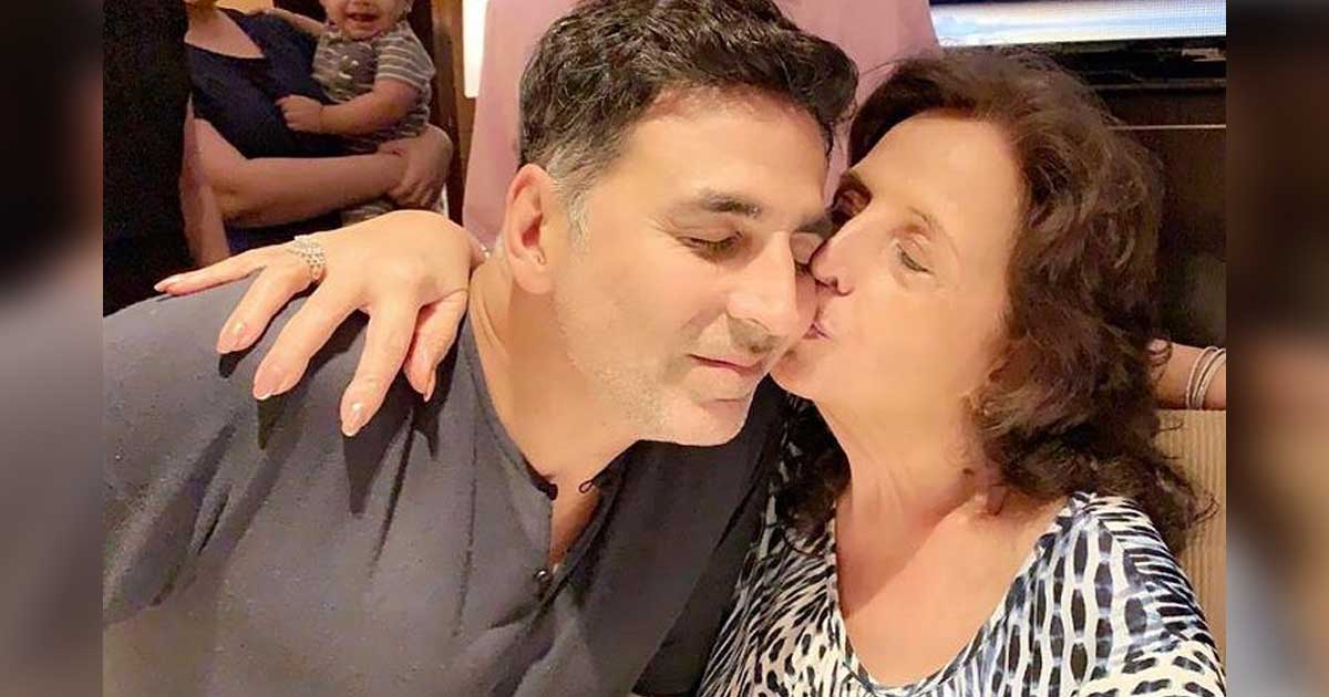 Akshay Kumar pens emotional note for mother on his 54th birthday