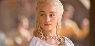 Game Of Thrones' 'Khaleesi' Emilia Clarke Stuck Into Toilet While Filming With Fake Blood On The Show