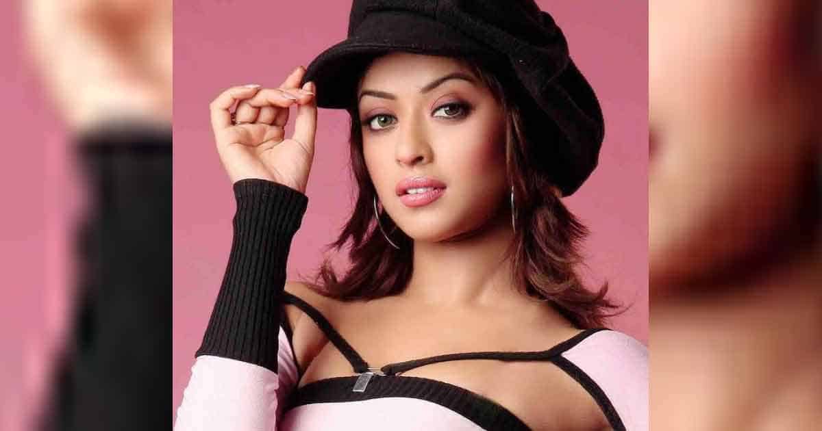 'It Was Pre-Planned': Payal Ghosh On Suspected 'Acid Attack' (Ld)