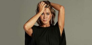 Jennifer Aniston Admits That She Hopes For Dating Someone "Not Necessarily In The Industry"