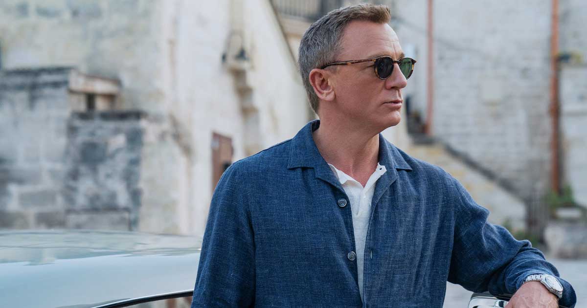 Daniel craig james bond sunglasses hot sale