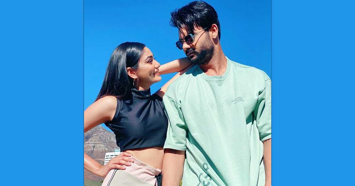 Sana Makbul Opens Up About Her Link Up Rumours With Vishal Aditya Singh