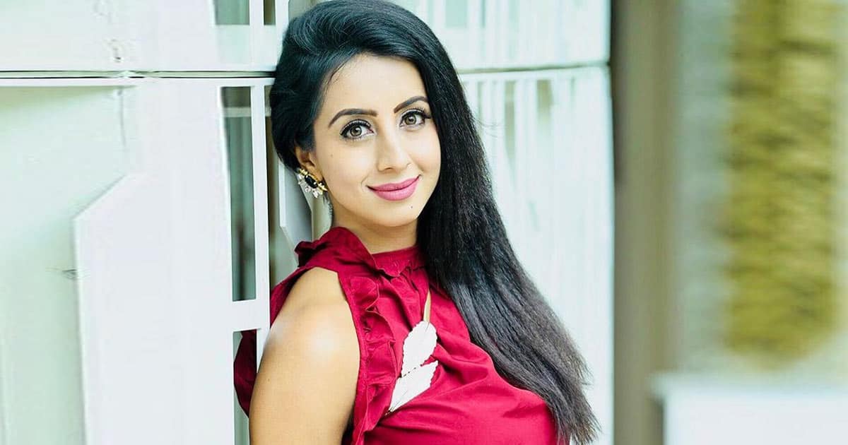 Sanjjanna Galrani Gets Into Legal Trouble For Going Against Karnataka's Covid-19 Guidelines