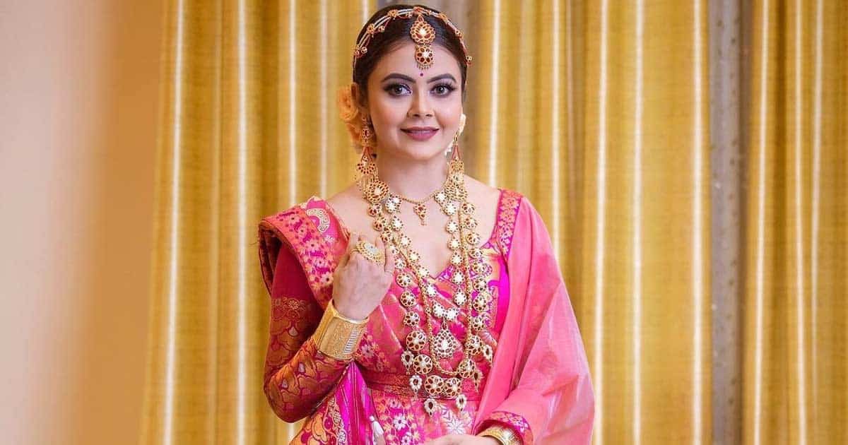 Devoleena Bhattacharjee returns from hols, speaks up on 'Bigg Boss'