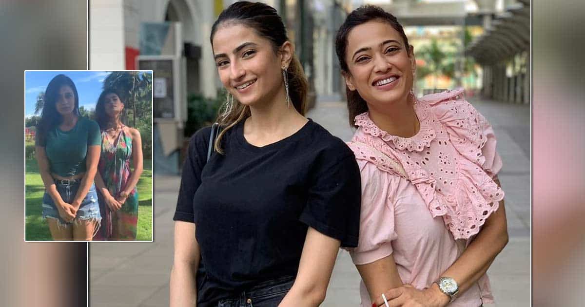 Palak Tiwari Shares A Dancing Video With Mommy Shweta Tiwari, A Fan Asks, “Itni Jawaan Mom Kaise Hai? Kya Khaate Ho?” - Video Inside
