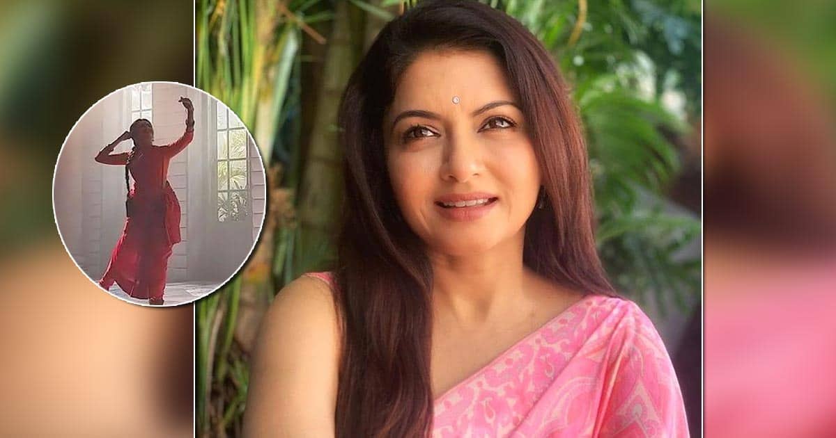 Bhagya Shree's dramatic pic from the sets of 'Radhe Shyam'