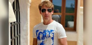 James Blunt calls in expert help to deal with ghosts!