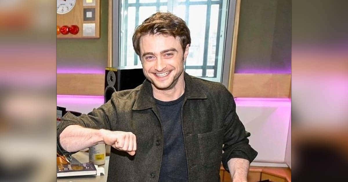 Daniel Radcliffe Says A Harry Potter Fan Fainted Just By Talking To Him