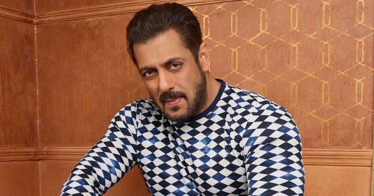 Salman Khan Rushed To Hospital After Being Bitten By A Snake!