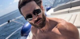 Hrithik Roshan Goes Shirtless Welcoming 2022 - See Pic