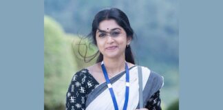 Meera Jasmine opens Instagram account, posts still from comeback movie 'Makal'