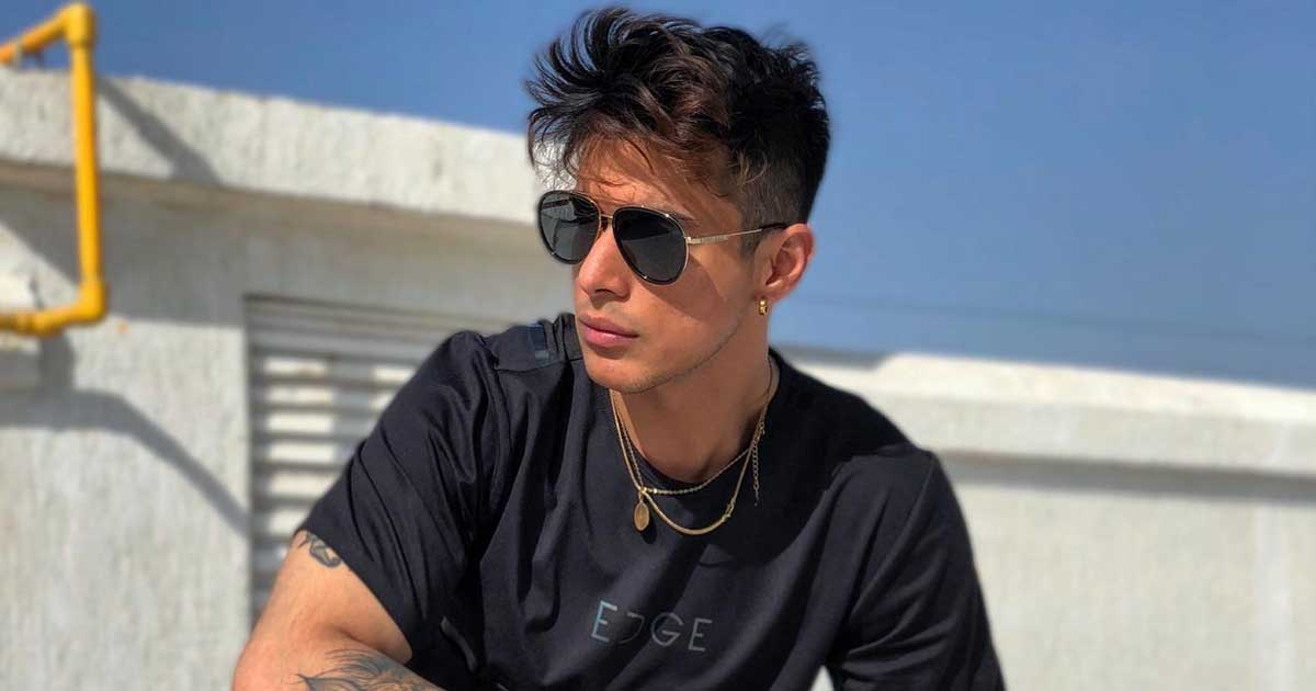 Pratik Sehajpal Takes An Auto Rickshaw In Mumbai, Leaves Netizens Impressed