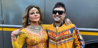 Rakhi Sawant Cries Inconsolably In Front Of Media After Break Up With Husband Ritesh