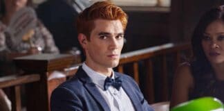 When KJ Apa Revealed That He Broke His Hand During The Shooting Of Riverdale But Didn't Tell Anyone!
