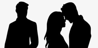A Huge A-Lister Who Has Dated Multiple Is Bi & Has Dated A Guy – Deets Inside