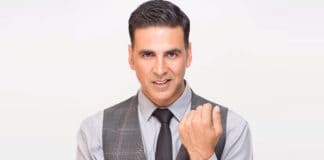 Akshay Kumar Was Hilariously Pulled Back By A Fan To click A Picture In Latest Viral Video